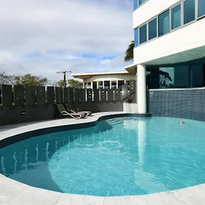 https://beachfront-towers-maroochydore.hotelssunshinecoast.net